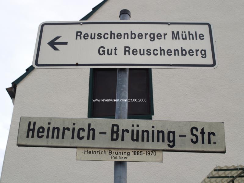 Foto der Heinrich-Brüning-Str.: Straßenschild Heinrich-Brüning-Str.