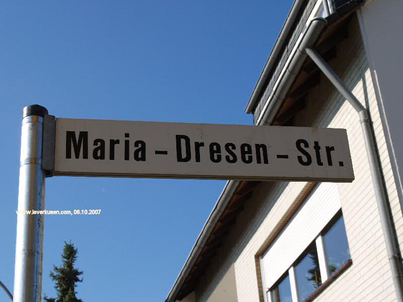 Foto der Maria-Dresen-Str.: Straßenschild Maria-Dresen-Str.