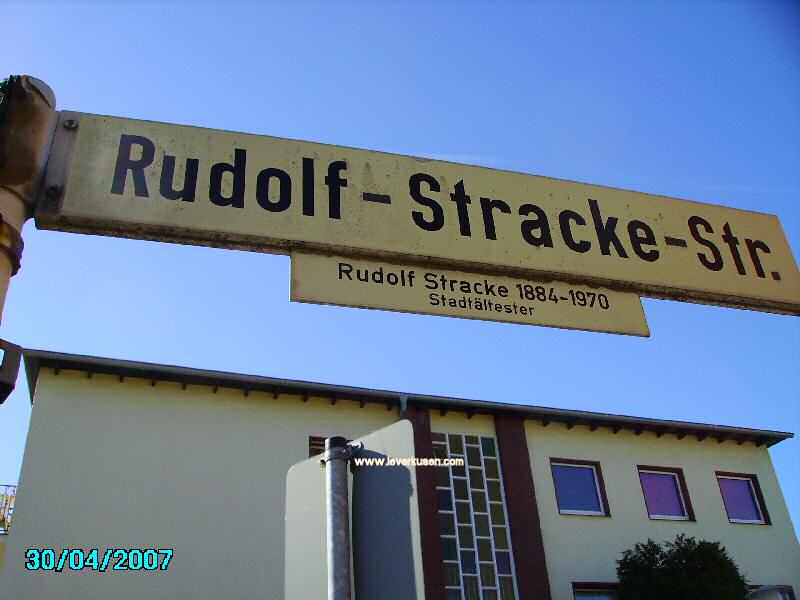 Foto der Rudolf-Stracke-Str.: Straßenschild Rudolf-Stracke-Str.