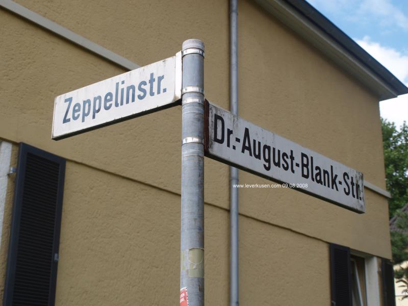 Foto der Dr.-August-Blank-Str.: Straßenschild Dr.-August-Blank-Str.