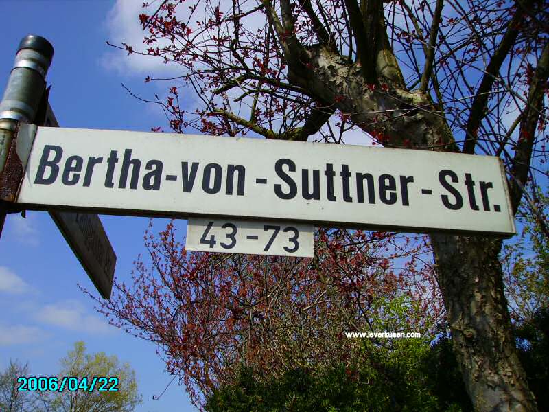 Foto der Bertha-von-Suttner-Str.: Straßenschild Bertha-von-Suttner-Straße