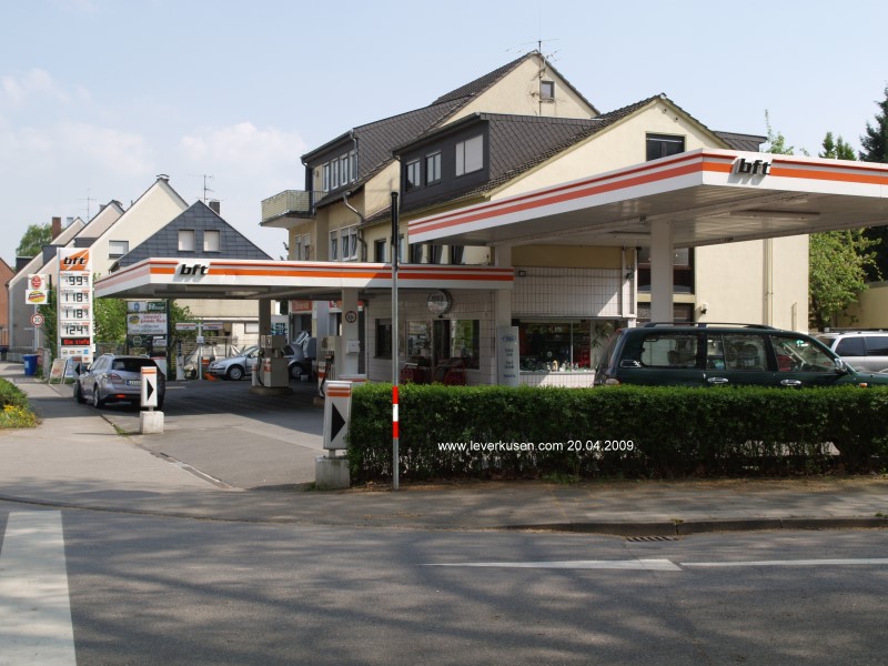 Foto der Hitdorfer Straße: Tankstelle Am Werth/Hitdorfer Str.