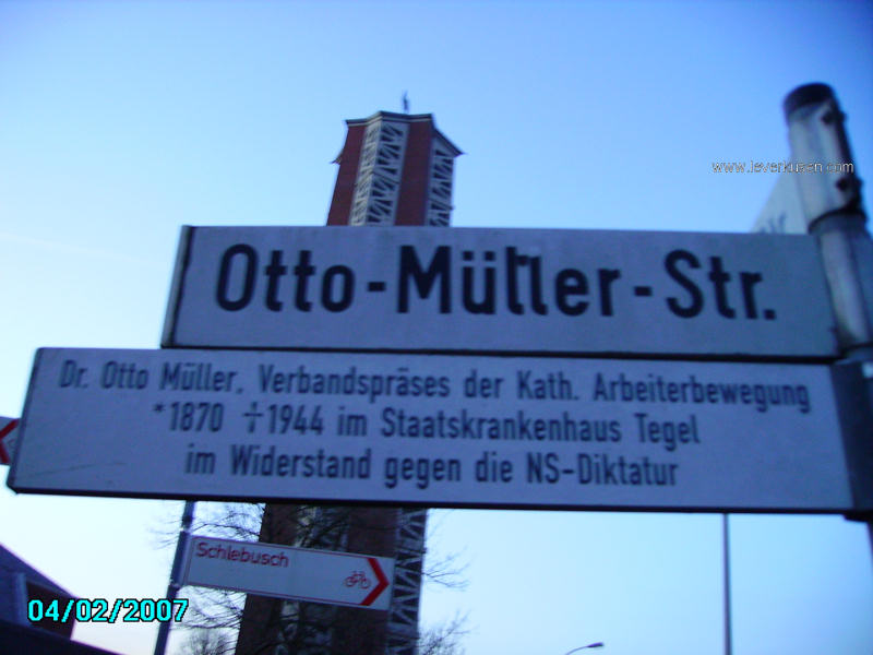 Foto der Otto-Müller-Str.: Straßenschild Otto-Müller-Straße