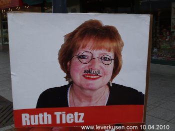 Ruth Tietz (Die Linke) wurde Opfer von "Plakatkünstlern
