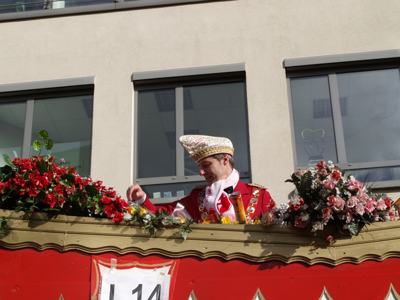 Wiesdorfer Karnevalszug 2012: Rote Funken - Lothar Höveler