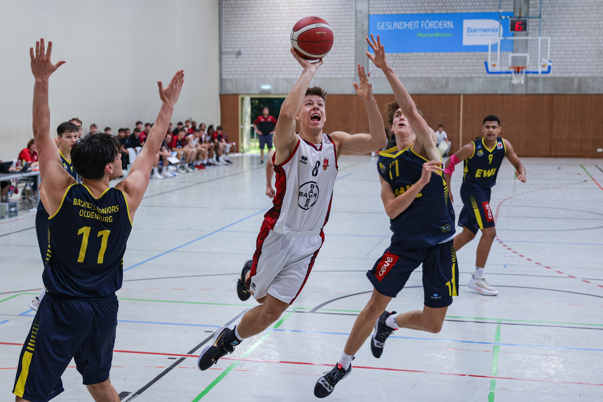 BAYER GIANTS Leverkusen vs EWE Baskets Juniors Oldenburg // Foto: Frank Fankhauser
