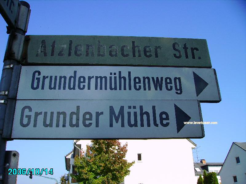 Atzlenbacher Str., Grundermühlenweg, Grunder Mühle, Straßenschild
