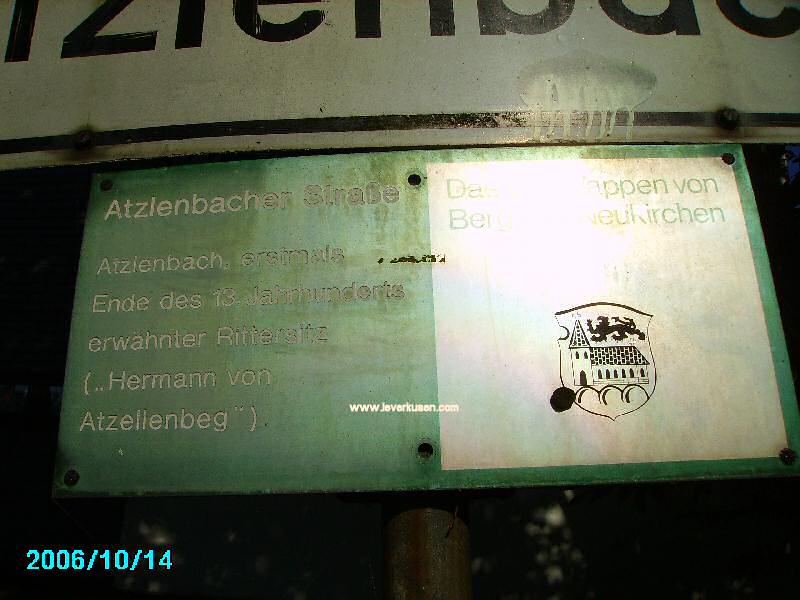 Atzlenbacher Str., Schild mit Erläuterung