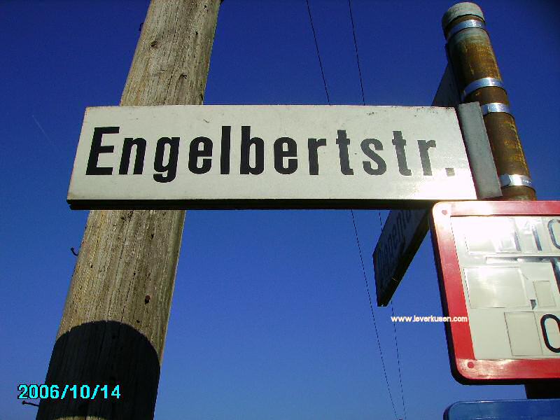 Foto der Engelbertstr.: Straßenschild Engelbertstraße