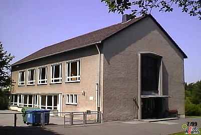 Kindergarten/Gemeindehaus (15 k)