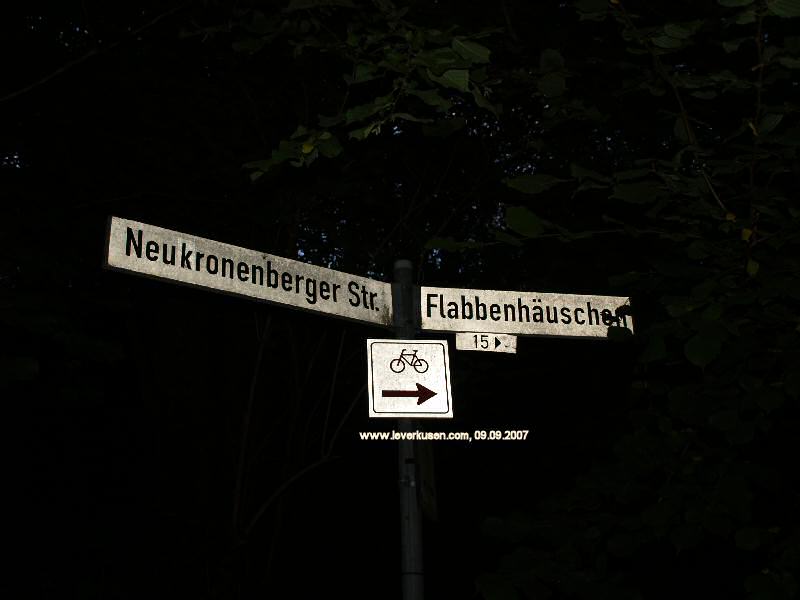 Foto der Neukronenberger Str.: Straßenschild Neukronenberger Str.