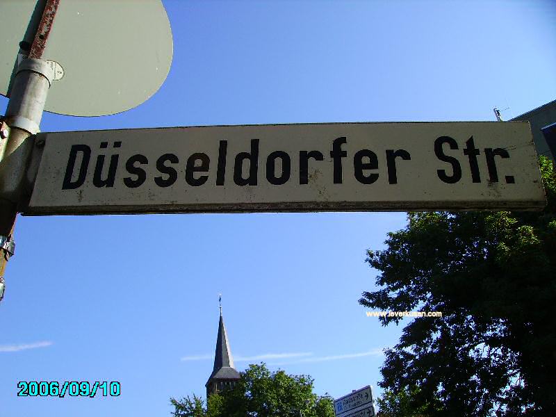 Foto der Düsseldorfer Straße: Straßenschild Düsseldorfer Str.