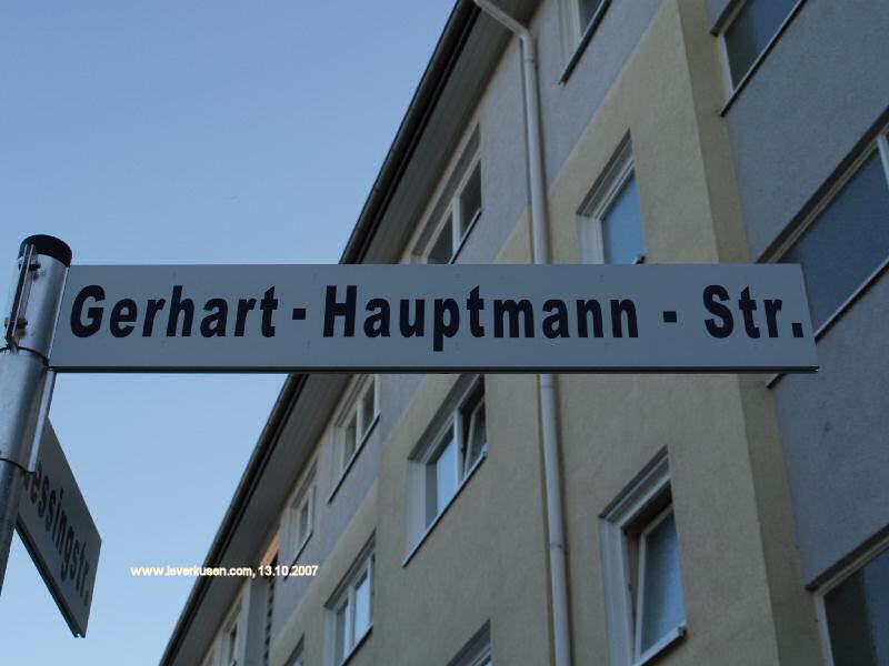 Foto der Gerhart-Hauptmann-Str.: Straßenschild Gerhart-Hauptmann-Straße