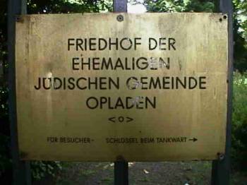 Jüdischer Friedhof (15 k)