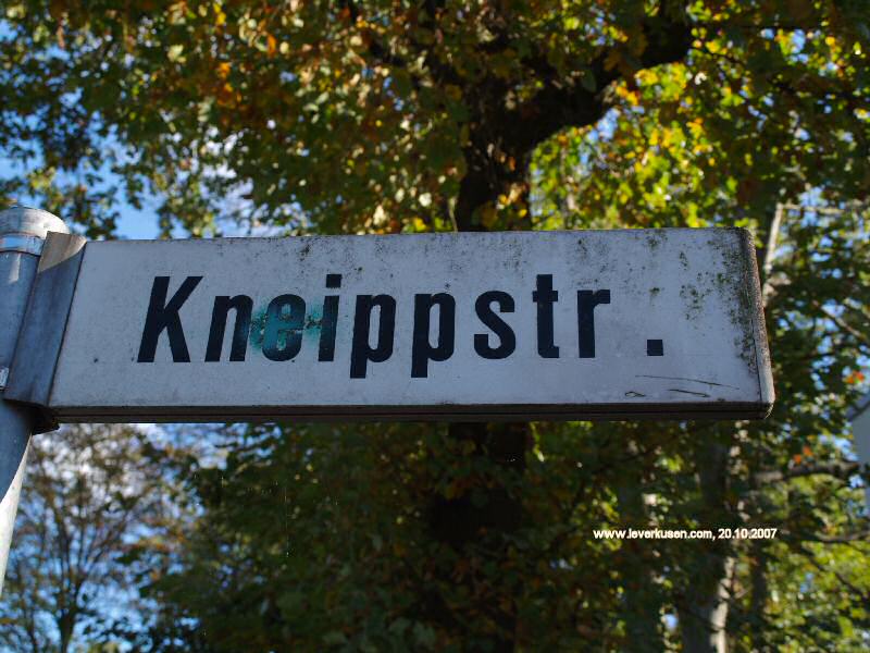 Foto der Kneippstr.: Straßenschild Kneippstr.