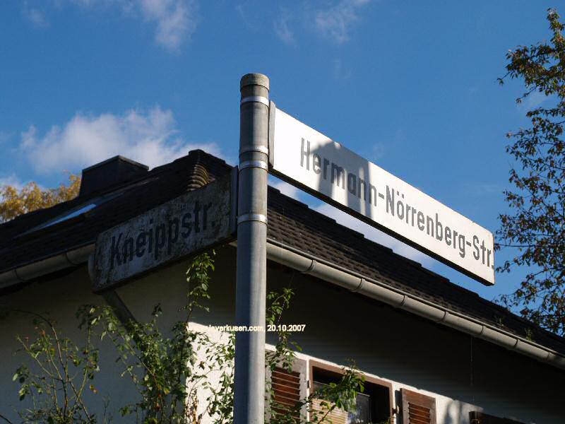 Foto der Hermann-Nörrenberg-Str.: Straßenschild Hermann-Nörrenberg-Str.