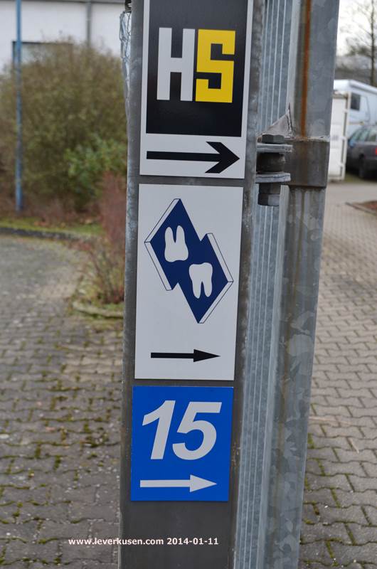 An der Schusterinsel 15, Schild