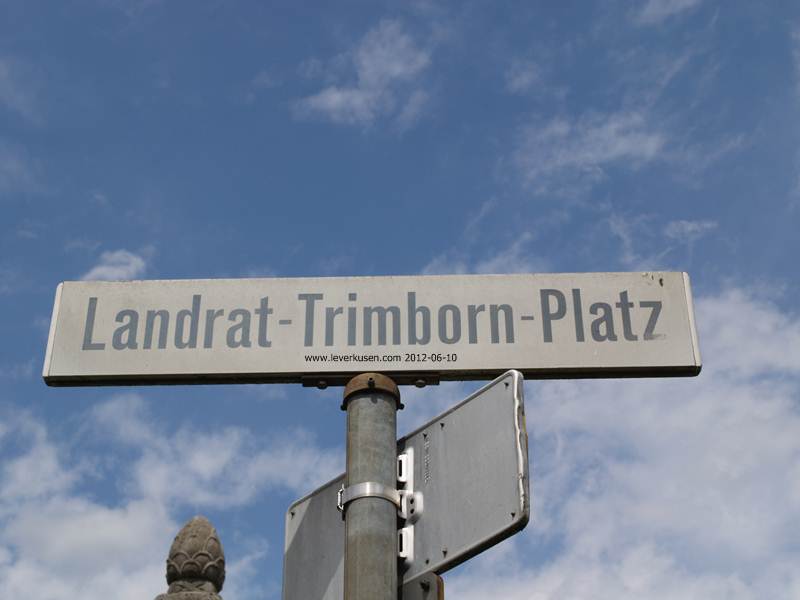 Foto der Landrat-Trimborn-Platz: Landrat-Trimborn-Platz, Straßenschild