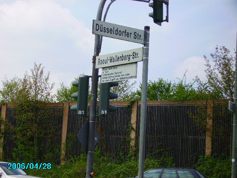 Straßenschild Raoul-Wallenberg-Str.