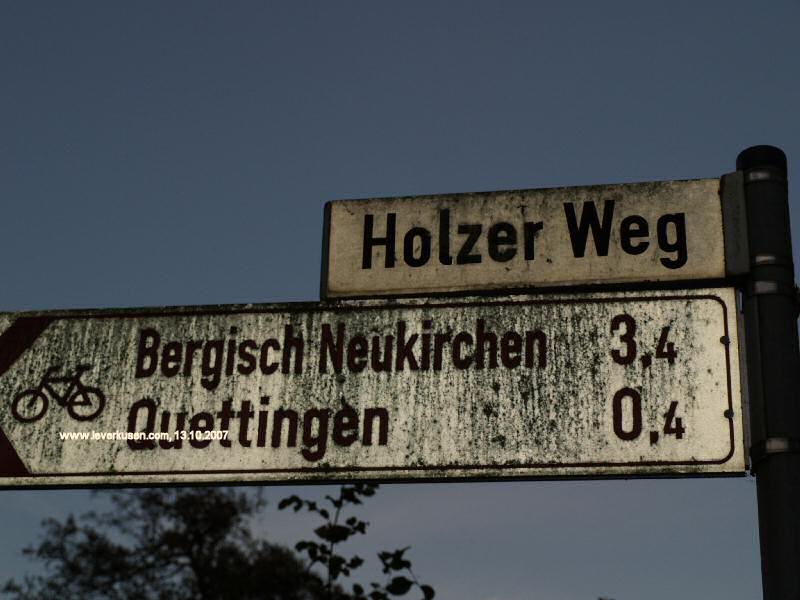 Straßenschild Holzer Weg