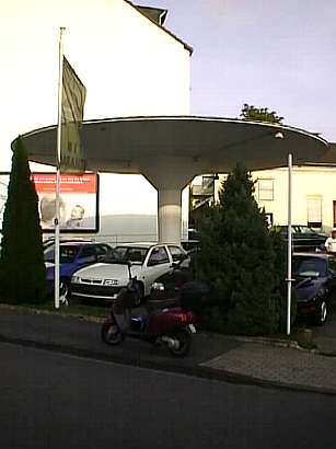 Tankstelle in Quettingen (17 k)