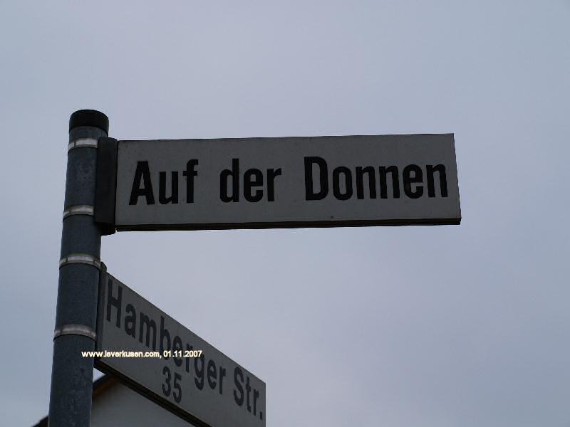 Foto der Auf der Donnen: Straßenschild Auf der Donnen