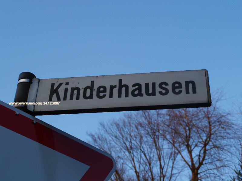 Foto der Kinderhausen: Straßenschild Kinderhausen