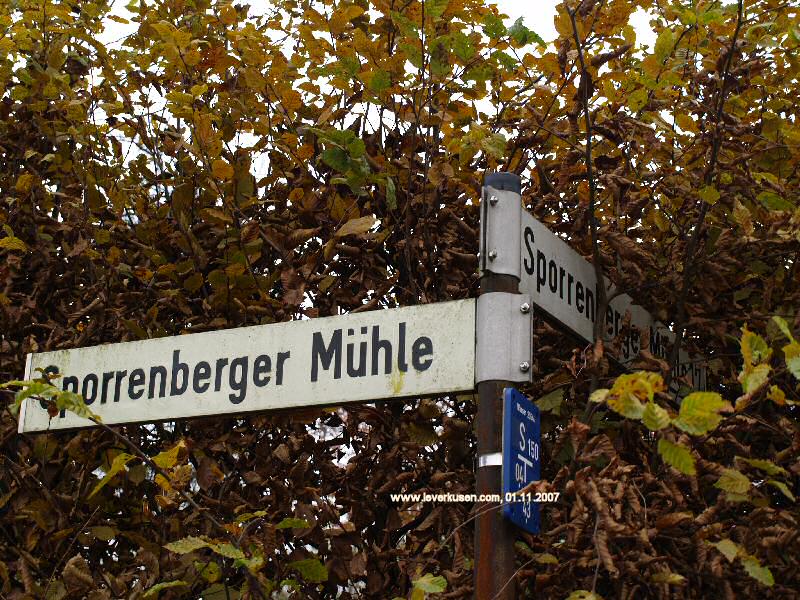 Foto der Sporrenberger Mühle: Straßenschild Sporrenberger Mühle