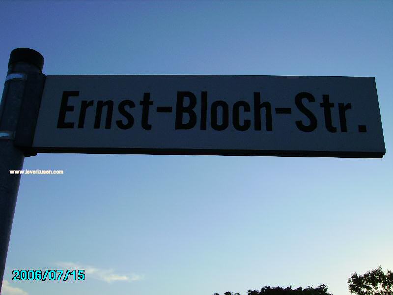 Foto der Ernst-Bloch-Str.: Straßenschild Ernst-Bloch-Str.