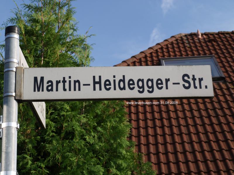 Foto der Martin-Heidegger-Str.: Straßenschild Martin-Heidegger-Str.