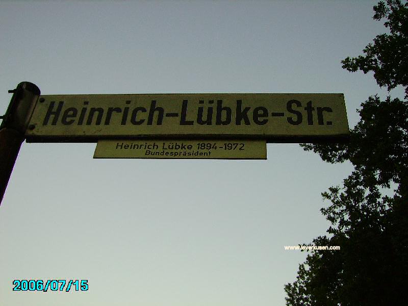 Foto der Heinrich-Lübke-Straße: Straßenschild Heinrich-Lübke-Str.