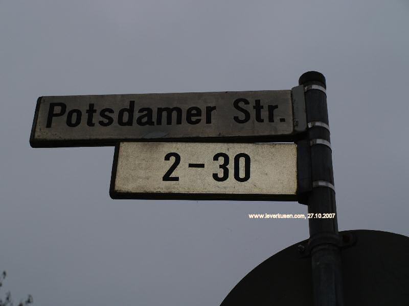 Foto der Potsdamer Str.: Straßenschild Potsdamer Str.