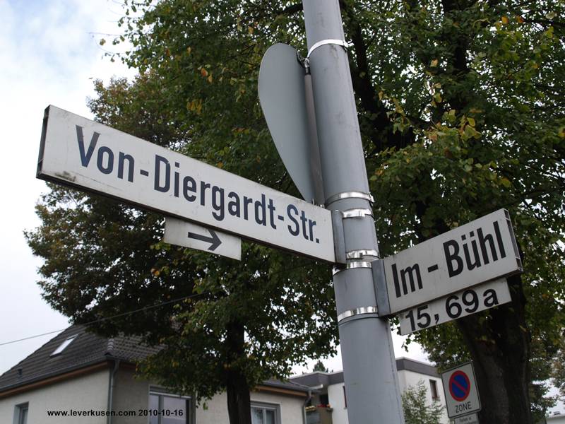 Foto der Im Bühl: Straßenschild Im Bühl/Von-Diergardt-Str.