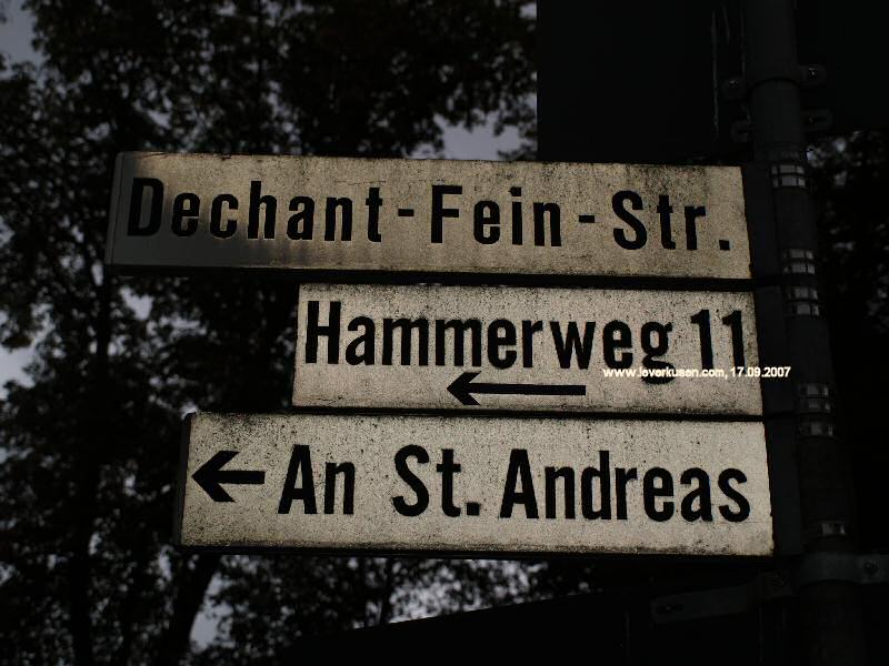 Foto der Dechant-Fein-Str.: Straßenschild Dechant-Fein-Str.