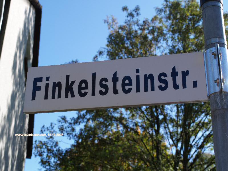 Foto der Finkelsteinstr.: Straßenschild Finkelsteinstr. Foto der Finkelsteinstr.: Straßenschild Finkelsteinstr.