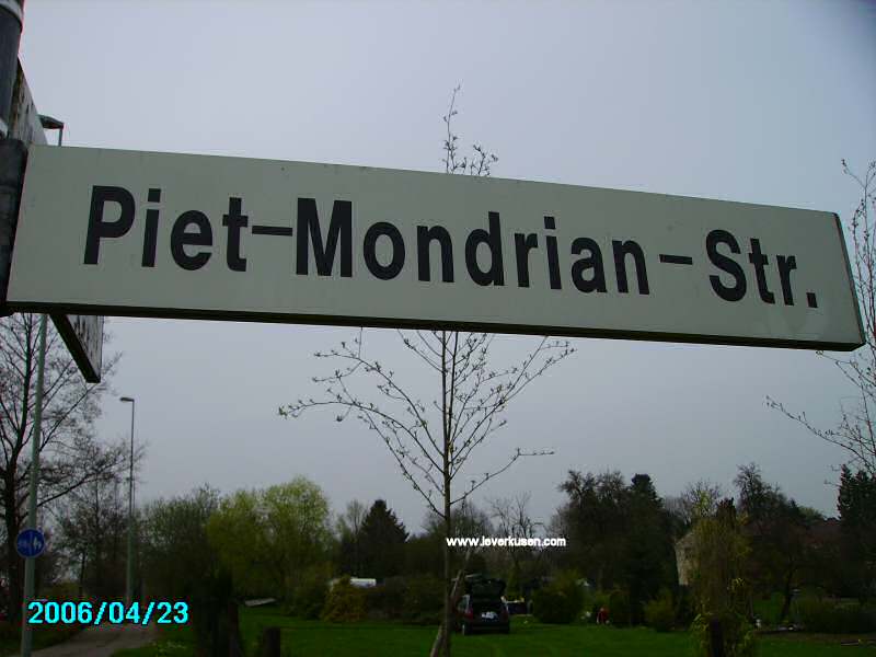Foto der Piet-Mondrian-Str.: Straßenschild Piet-Mondrian-Straße