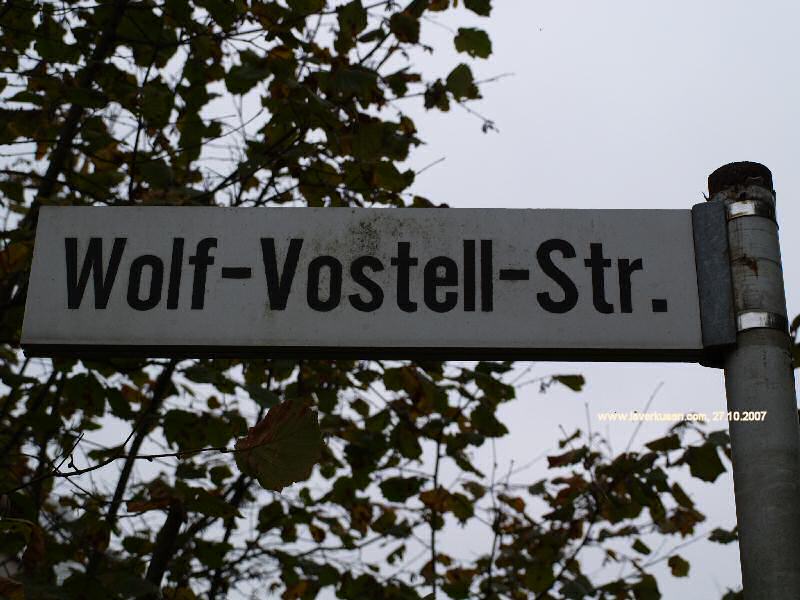 Foto der Wolf-Vostell-Str.: Straßenschild Wolf-Vostell-Str.