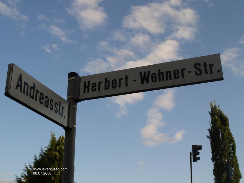 Foto der Herbert-Wehner-Str.: Herbert-Wehner-Str., Straßenschild