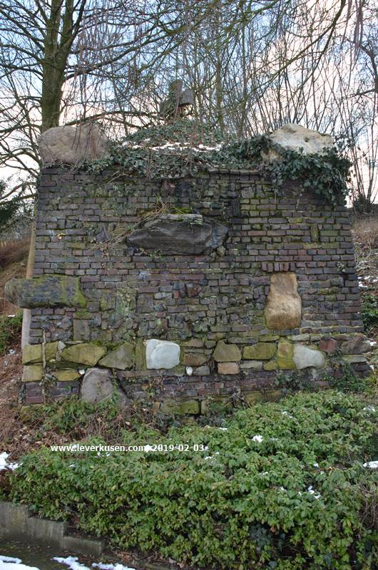 Kriegerdenkmal Manforter Stadion