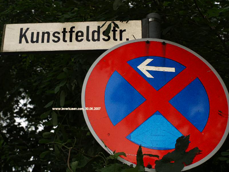 Foto der Kunstfeldstr.: Straßenschild Kunstfeldstraße