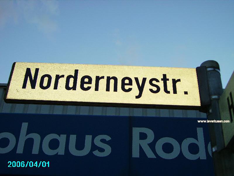 Foto der Norderneystr.: Straßenschild Norderneystraße