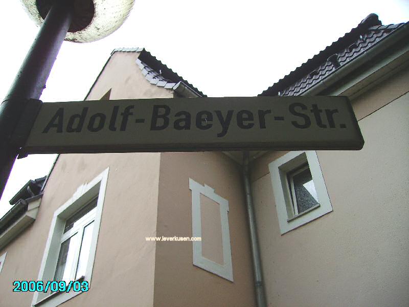 Straßenschild Adolf-Baeyer-Straße