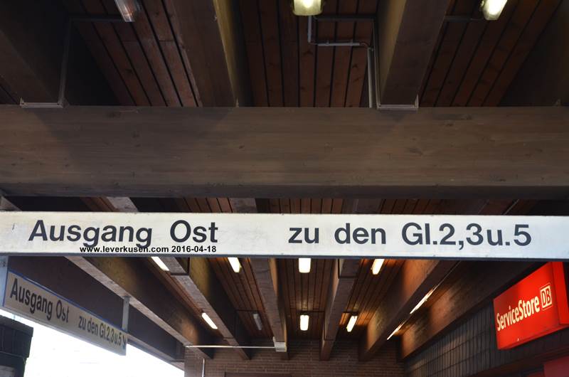 Bahnhof Mitte, Gleiswegweiser