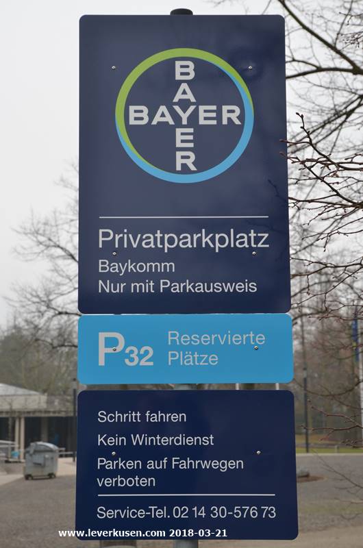 Baykomm, Parkplatz-Schild
