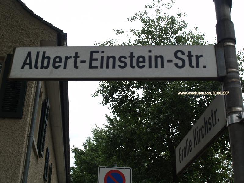 Foto der Albert-Einstein-Straße: Straßenschild Albert-Einstein-Straße