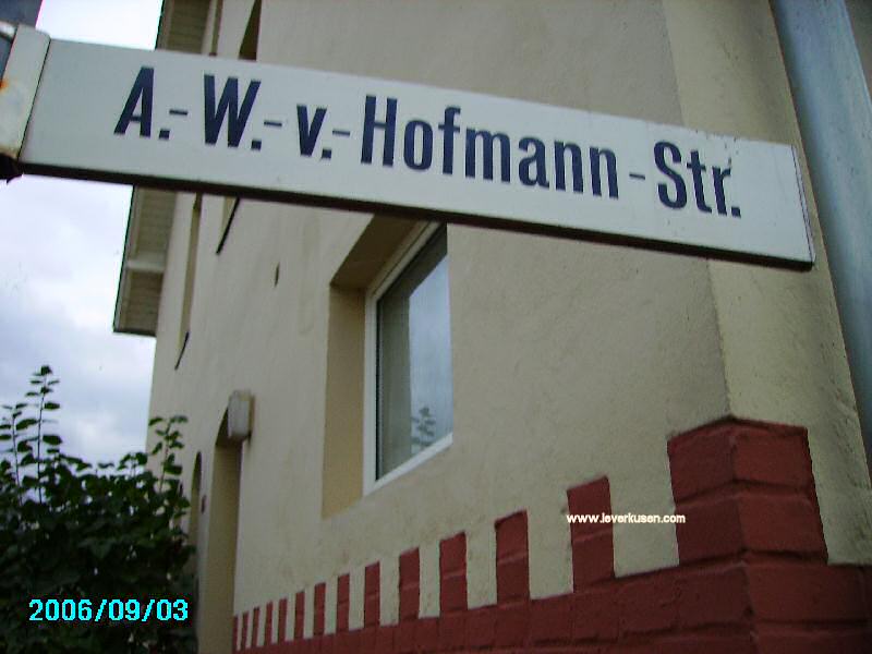 Foto der A.-W.-v.-Hofmann-Straße: Straßenschild A.-W.-v.-Hofmann-Straße