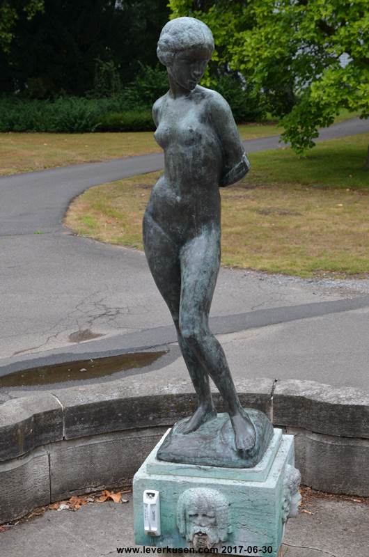 Jungmädchenbrunnen
