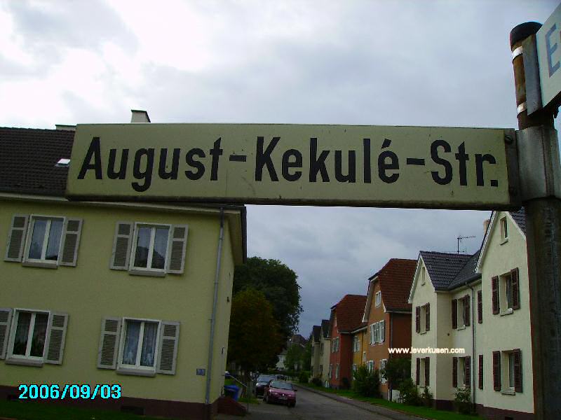 Foto der August-Kekulé-Str: Straßenschild August-Kekulé-Str