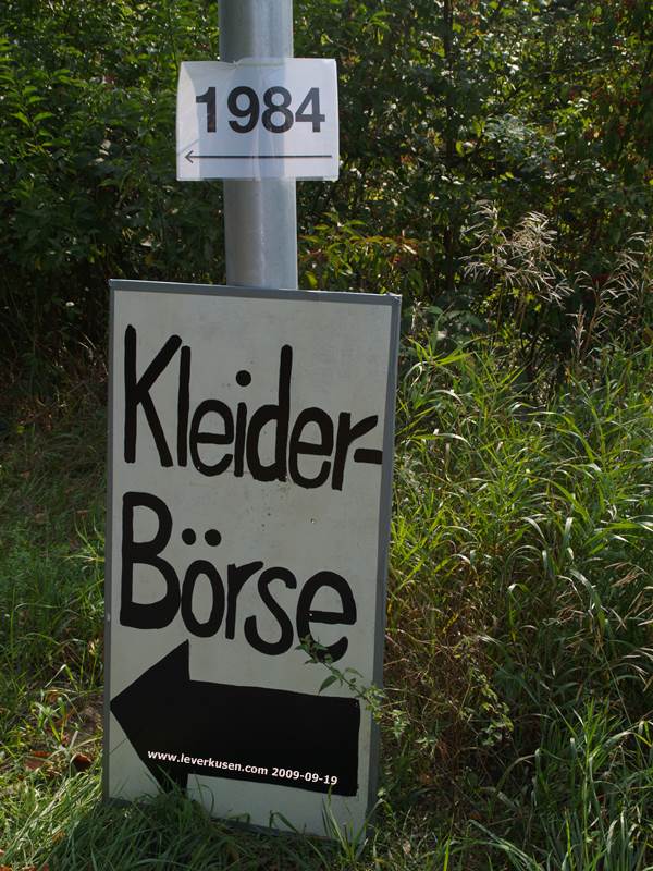 Kleiderbörse, Schild