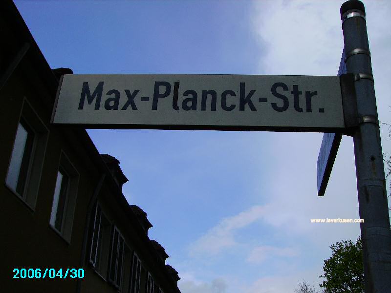 Straßenschild Max-Planck-Str.